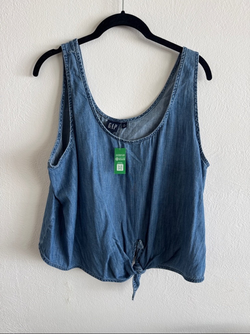GAP women’s Denim Tie-Front Tank Top new with tags size large